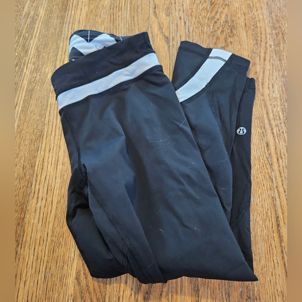 Lululemon Black and White Crop Athletic Leggings